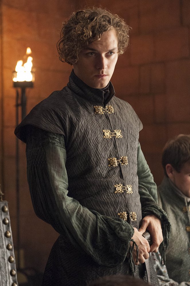 Game of Thrones - The Laws of Gods and Men - Photos - Finn Jones