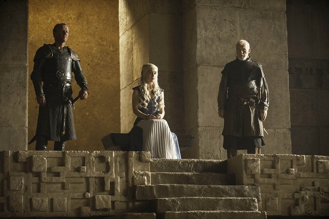 Game of Thrones - As Leis dos Deuses e dos Homens - Do filme - Iain Glen, Emilia Clarke, Ian McElhinney
