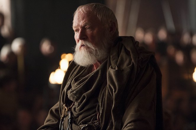 Game of Thrones - The Laws of Gods and Men - Photos - Julian Glover