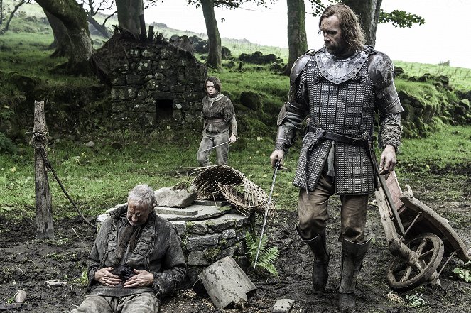 Game of Thrones - Mockingbird - Photos - Barry McGovern, Maisie Williams, Rory McCann