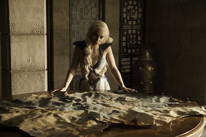 Game of Thrones - Mockingbird - Photos - Emilia Clarke