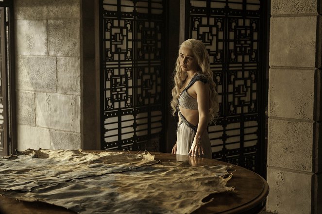 Game of Thrones - Season 4 - L'Oiseau moqueur - Film - Emilia Clarke
