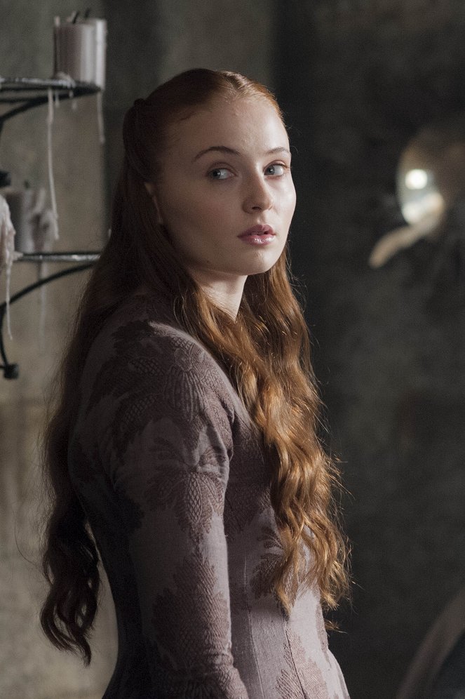 Game of Thrones - Season 4 - The Mountain and the Viper - Van film - Sophie Turner