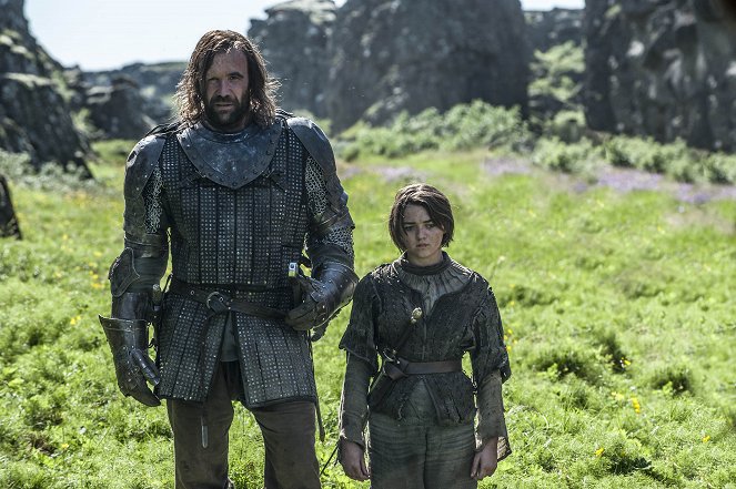 Game of Thrones - The Mountain and the Viper - Photos - Rory McCann, Maisie Williams