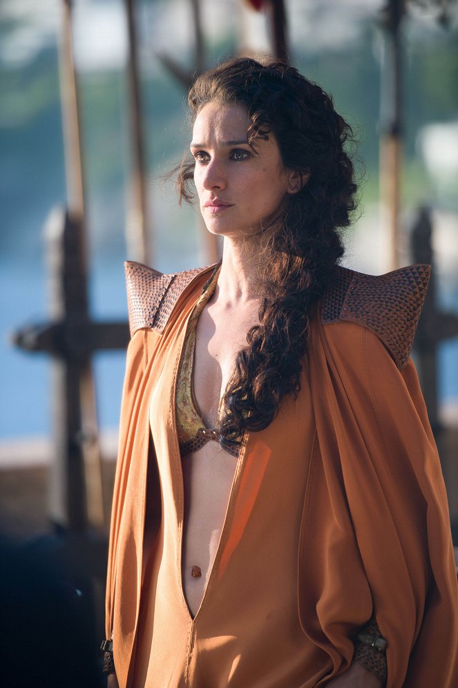 Game of Thrones - The Mountain and the Viper - Van film - Indira Varma