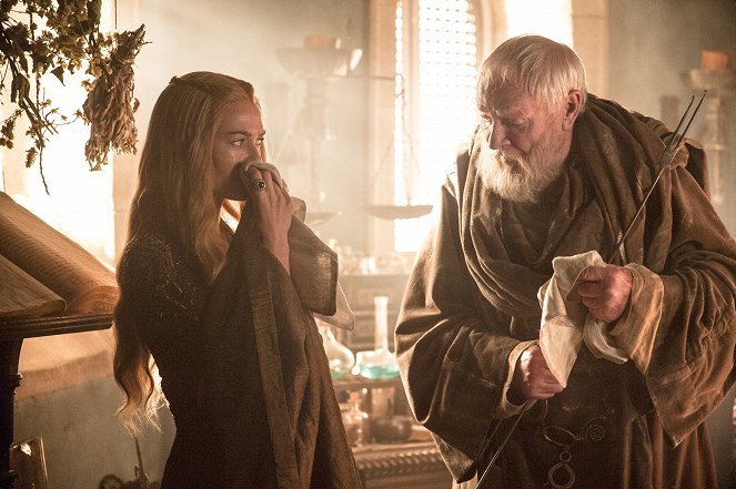 Game Of Thrones - Die Kinder - Filmfotos - Lena Headey, Julian Glover