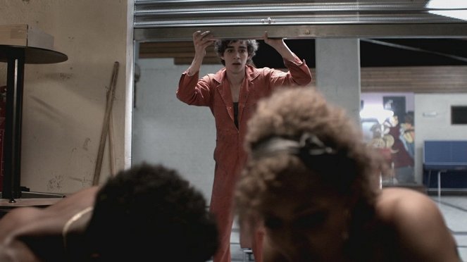 Misfits - Episode 4 - Filmfotos - Robert Sheehan