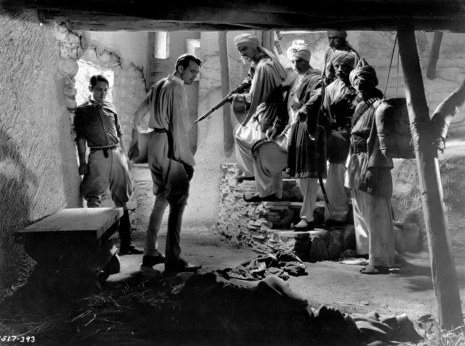 A hindu lándzsás - Filmfotók - Richard Cromwell, Gary Cooper, Douglass Dumbrille