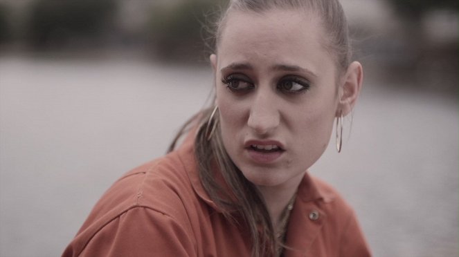 Misfits - Episode 6 - Van film - Lauren Socha