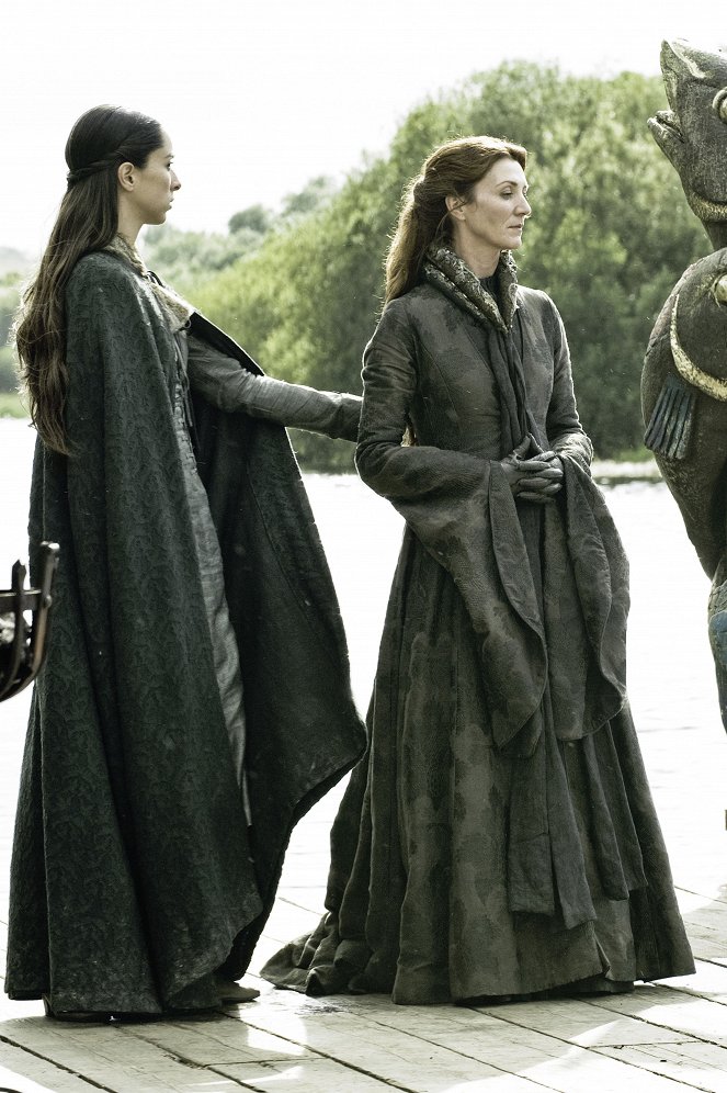 Game Of Thrones - Der Weg der Züchtigung - Filmfotos - Oona Chaplin, Michelle Fairley