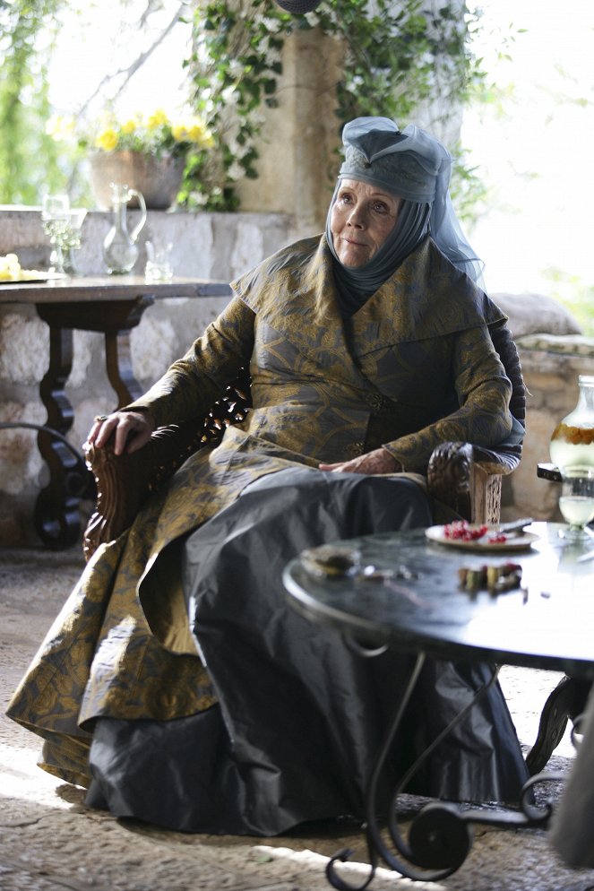 Game of Thrones - And Now His Watch is Ended - Van film - Diana Rigg