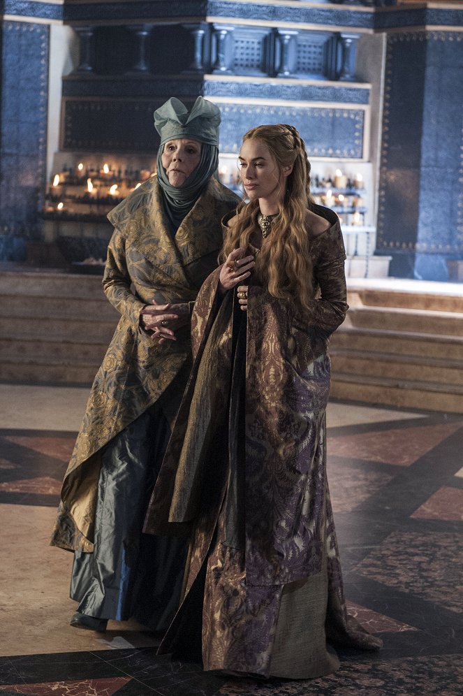 Game of Thrones - Voici que son tour de garde est fini - Film - Diana Rigg, Lena Headey