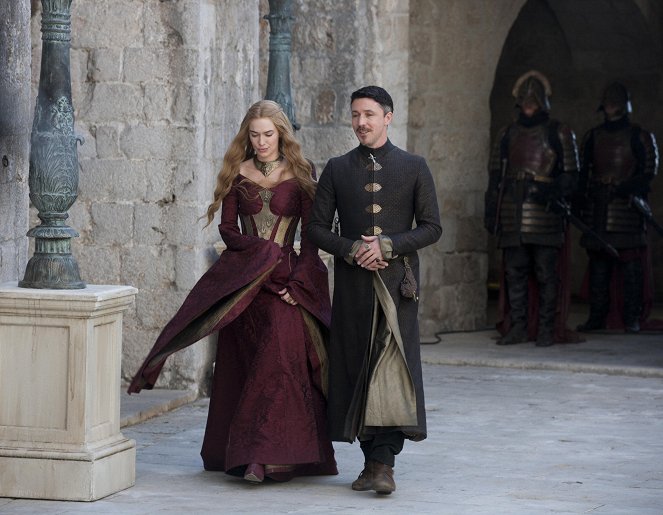 Game of Thrones - Baisée par le feu - Film - Lena Headey, Aidan Gillen