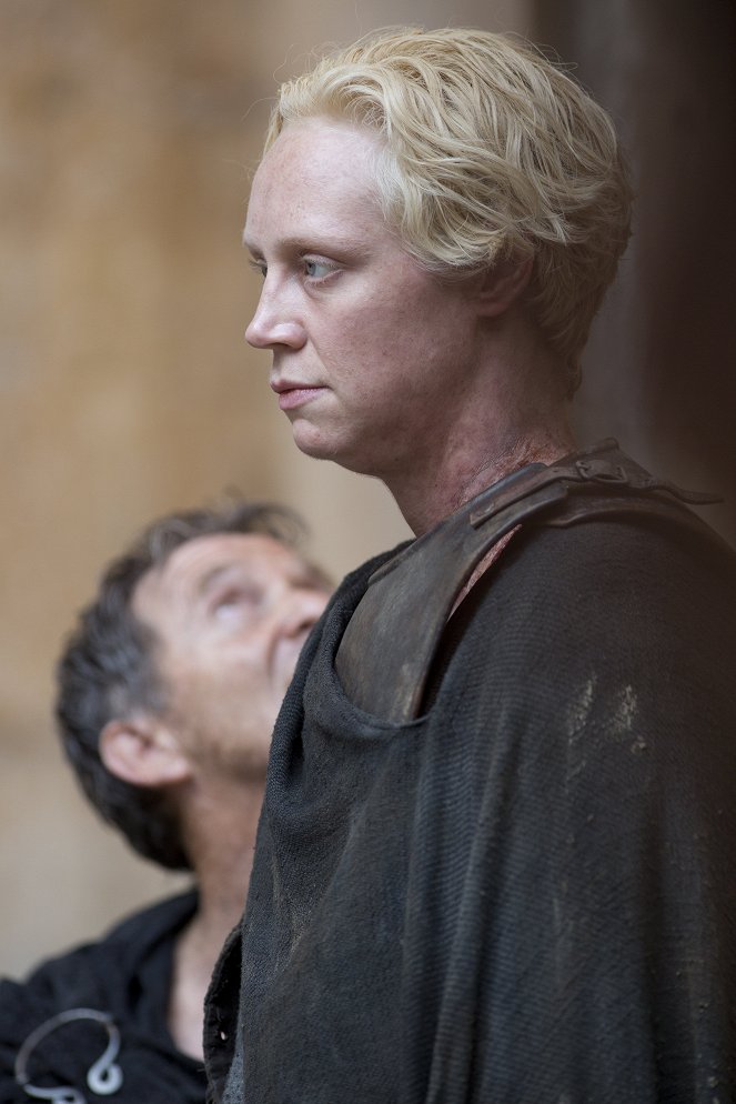 Game of Thrones - The Bear and the Maiden Fair - Photos - Gwendoline Christie
