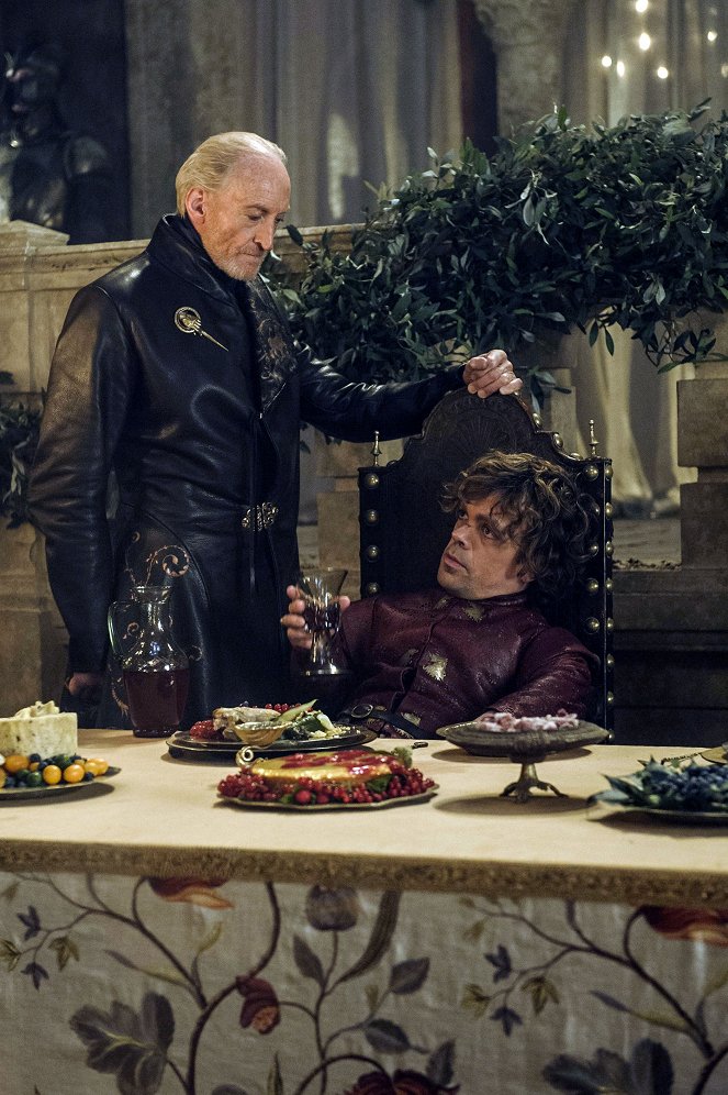 Game of Thrones - Second Sons - Photos - Charles Dance, Peter Dinklage