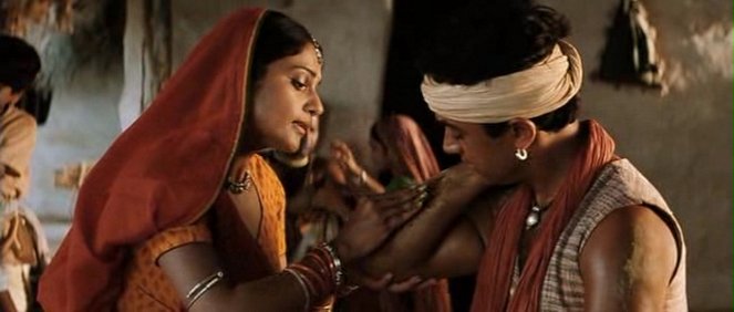 Lagaan - tenkrát v Indii - Z filmu - Gracy Singh, Aamir Khan