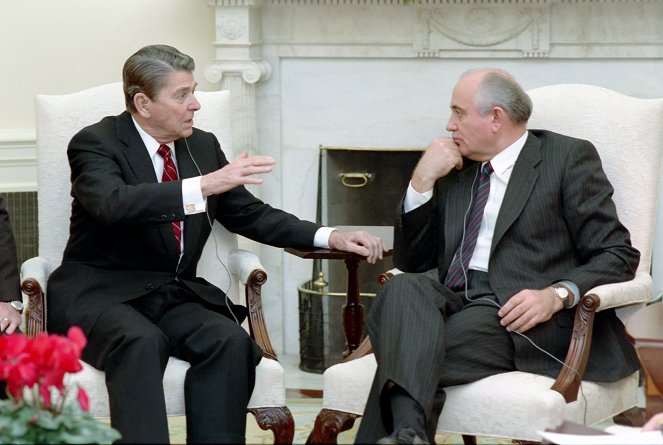 Propaganda ve službách studené války - Z filmu - Ronald Reagan, Michail Sergejevič Gorbačov