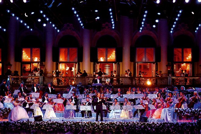 André Rieu at Schönbrunn, Vienna - Photos - André Rieu