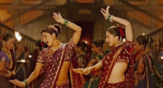 Bajirao Mastani - Kuvat elokuvasta - Priyanka Chopra Jonas, Deepika Padukone