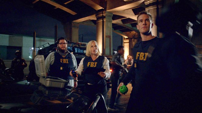 CSI: Cyber - Season 1 - Kidnapping 2.0 - Photos - Charley Koontz, Patricia Arquette, James van der Beek