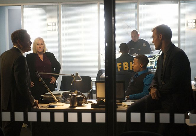 CSI: Cyber - Season 1 - #Mord #Bestellung - Filmfotos - Peter MacNicol, Patricia Arquette, Shad Moss, James van der Beek