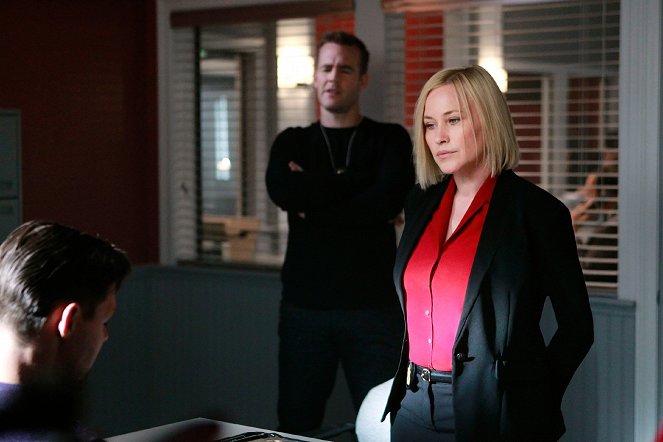 CSI: Cyber - Season 1 - The Evil Twin - Photos - Patricia Arquette