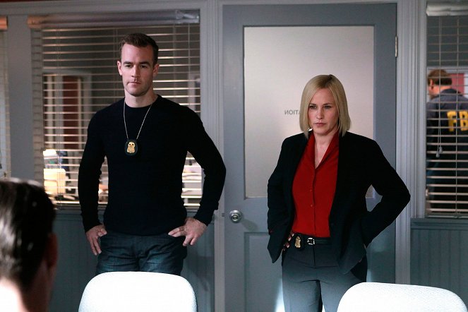CSI: Cyber - The Evil Twin - Photos - James van der Beek, Patricia Arquette