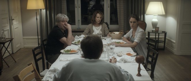 Predsudok - Z filmu - Arno, Nathalie Baye, Ariane Labed