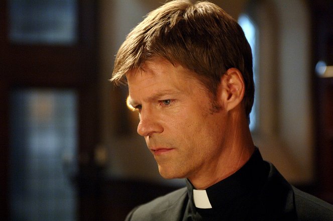 V - Die Besucher - It's Only the Beginning - Filmfotos - Joel Gretsch