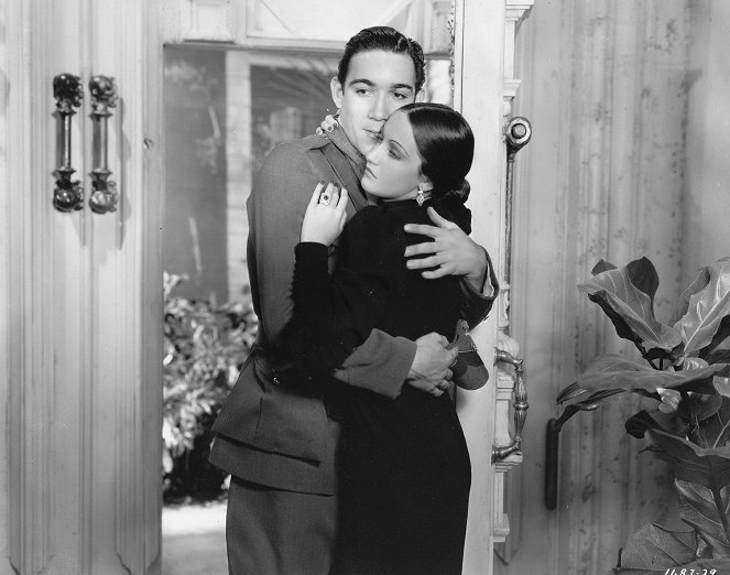 The Last Train from Madrid - Filmfotos - Anthony Quinn, Dorothy Lamour