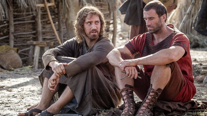 Ressurreição - Do filme - Stephen Hagan, Joseph Fiennes