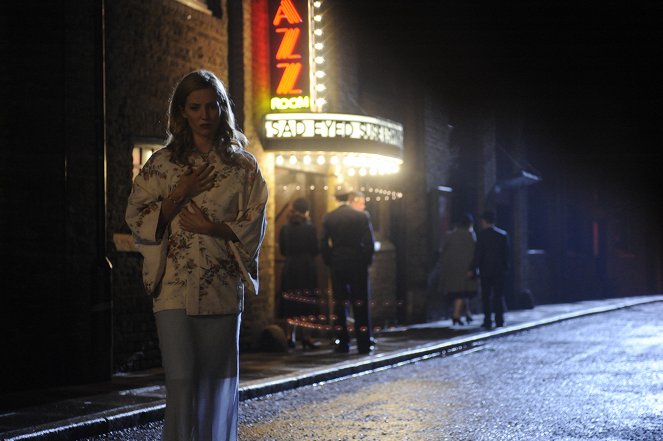 Fleming - Episode 1 - Photos - Annabelle Wallis