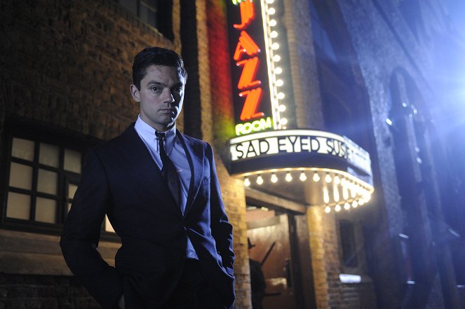 Człowiek, który został Bondem - Episode 1 - Z filmu - Dominic Cooper