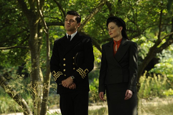Fleming : The Man Who Would Be Bond - Episode 4 - Film - Dominic Cooper, Lara Pulver