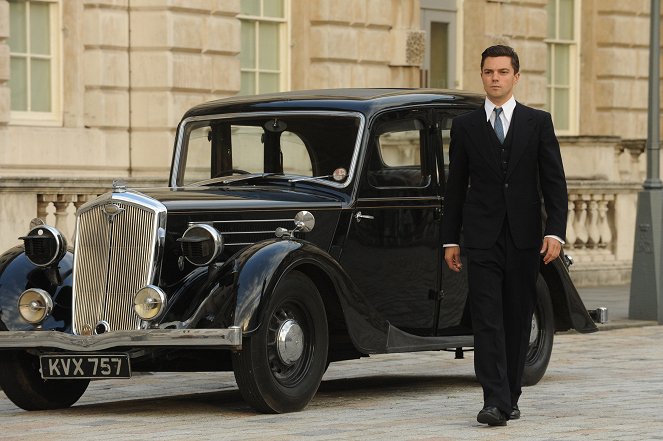 Człowiek, który został Bondem - Episode 4 - Z filmu - Dominic Cooper