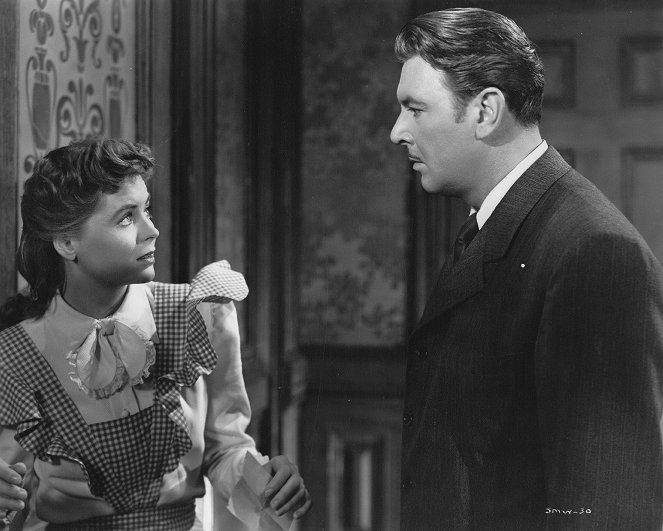 The Spiral Staircase - Photos - Dorothy McGuire, George Brent