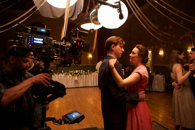 Brooklyn - Eine Liebe zwischen zwei Welten - Dreharbeiten - Domhnall Gleeson, Saoirse Ronan