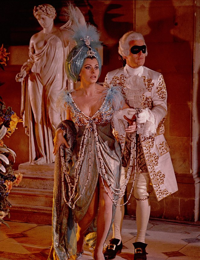 Lady L - Filmfotos - Sophia Loren, Paul Newman