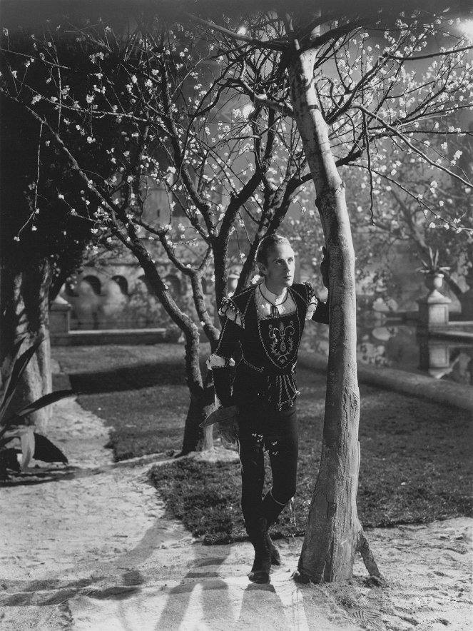 Romeo ja Julia - Kuvat elokuvasta - Leslie Howard