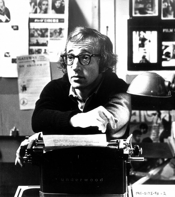 Tombe les filles et tais-toi - Film - Woody Allen