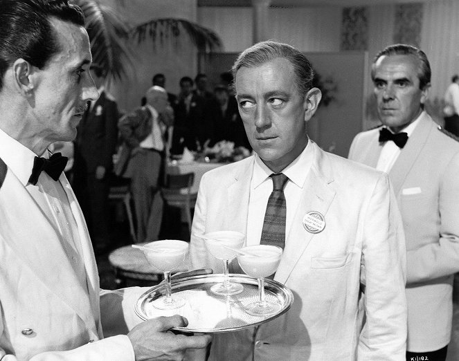 Our Man in Havana - Photos - Alec Guinness