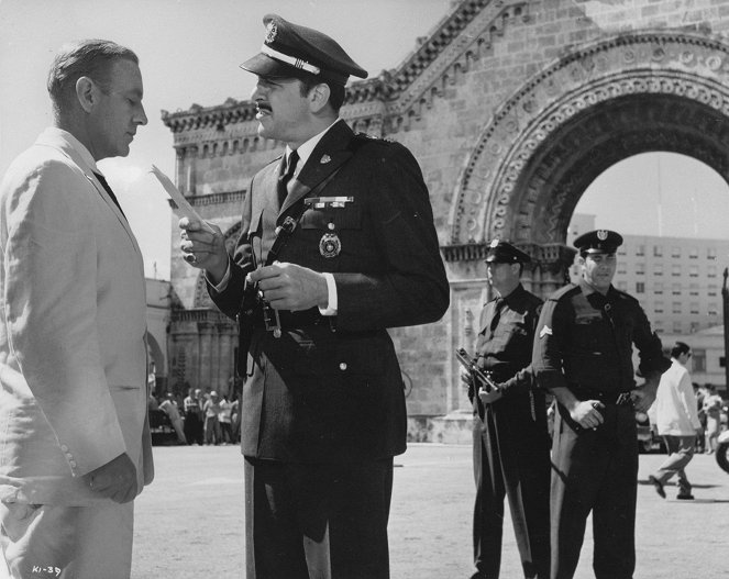Unser Mann in Havanna - Filmfotos - Alec Guinness, Ernie Kovacs