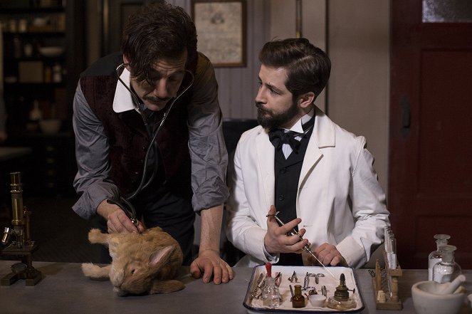 The Knick - Not Well at All - Z filmu - Clive Owen, Michael Angarano