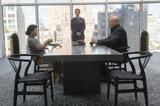 Daredevil - Shadows in the Glass - Photos - Wai Ching Ho, Toby Leonard Moore, Vincent D'Onofrio