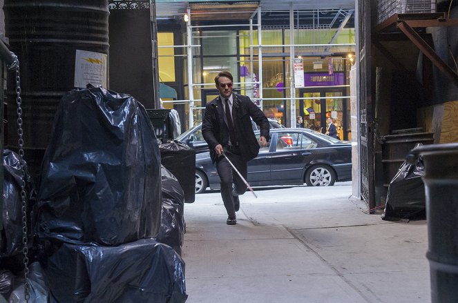 Daredevil - Season 1 - The Ones We Leave Behind - Photos - Charlie Cox