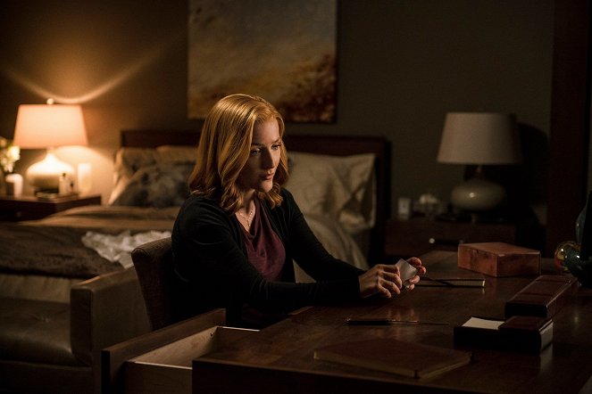 The X-Files - Founder's Mutation - Photos - Gillian Anderson
