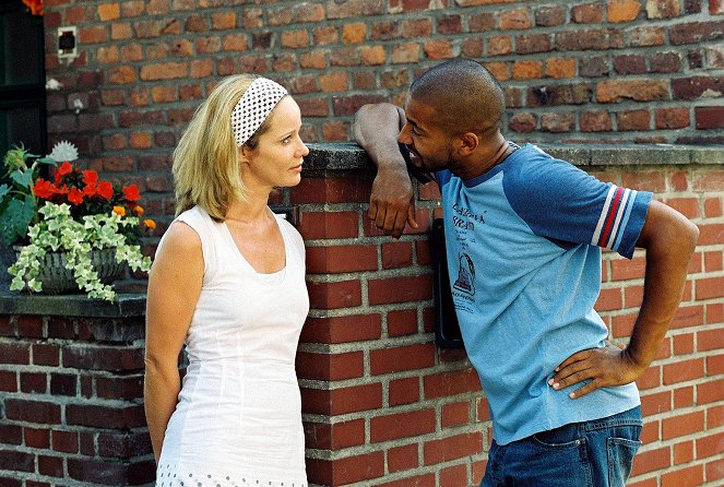 Ein Zwilling ist nicht genug - Van film - Ann-Kathrin Kramer, Tyron Ricketts