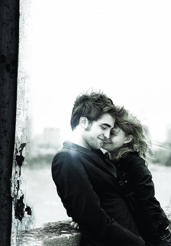 Remember Me - Promokuvat - Robert Pattinson, Emilie de Ravin