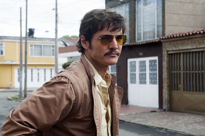 Narcos - The Palace in Flames - Van film - Pedro Pascal