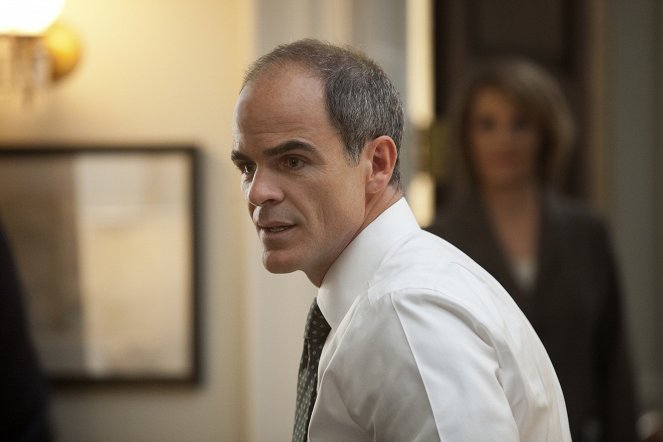 House of Cards - Chapter 2 - Photos - Michael Kelly